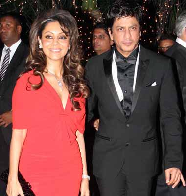 Shahrukh Khan and Gauri Khan, Happy 21st wedding anniversary to the stylish couple!